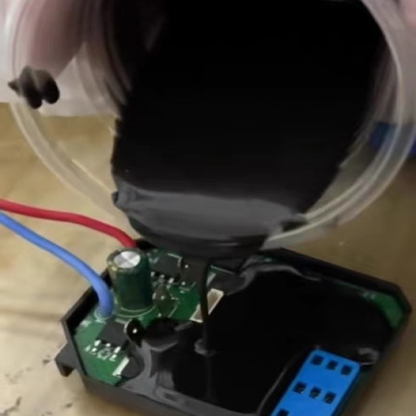 Application of potting compound in electronic equipment