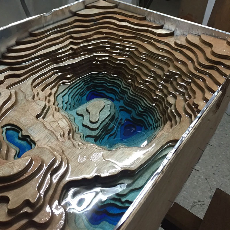 How to make an epoxy resin river table